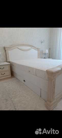 Спальный гарнитур классика