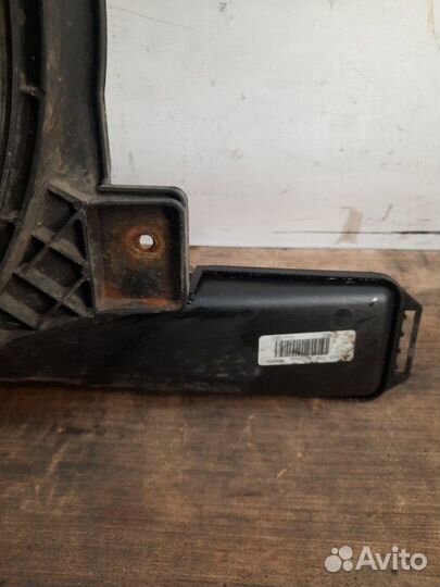 Вентилятор радиатора Opel Meriva минивэн 1.7