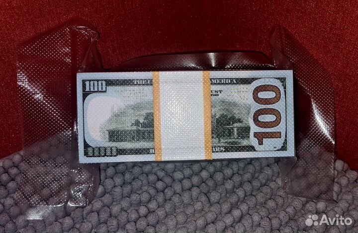 Сувенирные деньги в вакууме 100 долларов
