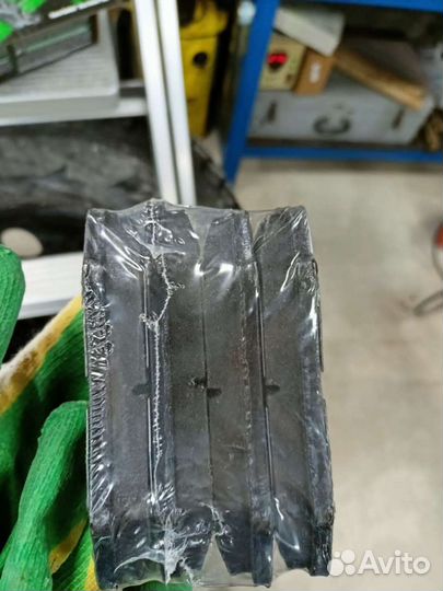 Продам тормозные колодки