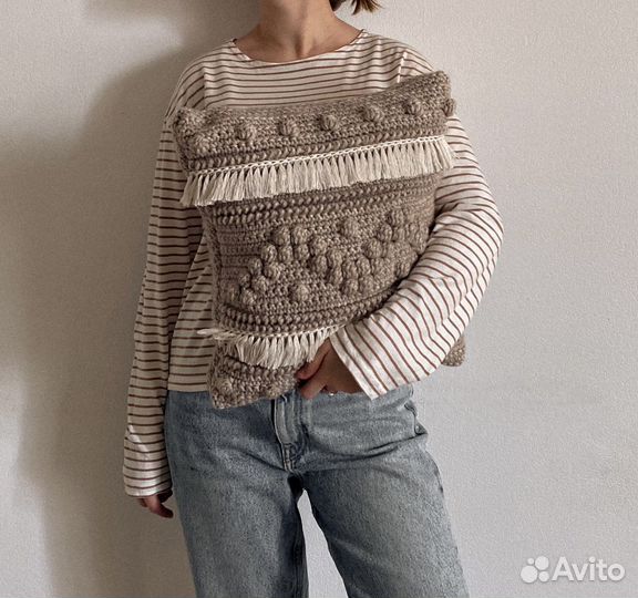 Подушка вязаная декоративная