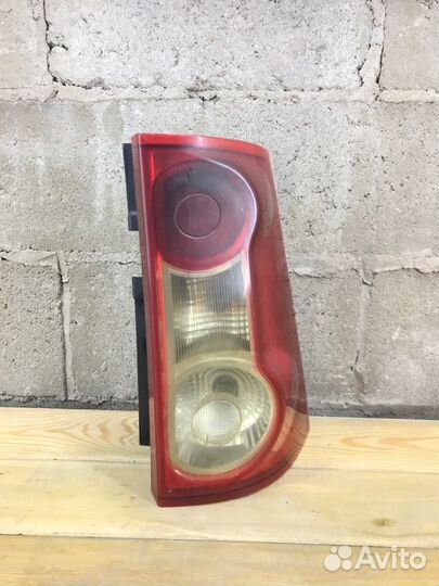 Фонарь задний правый LADA Largus K4M 2017