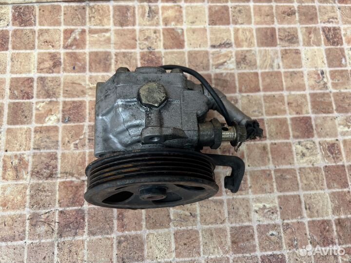 Насос гур Subaru Forester 2002-2007