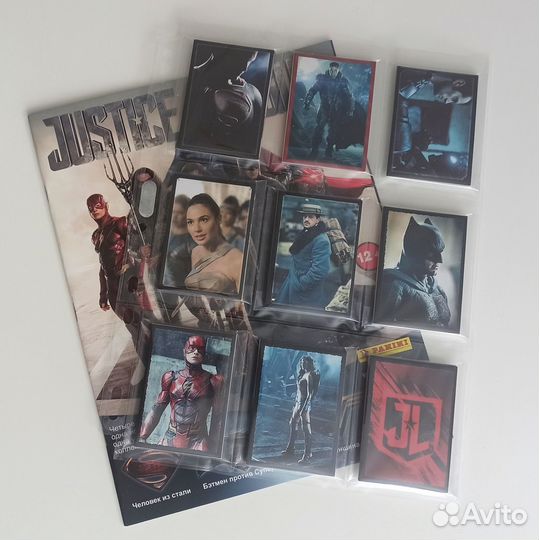 Panini Лига Справедливости - Альбом и сет наклеек