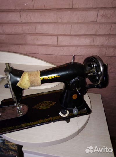 Швейная машина Подольск ручная