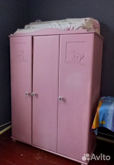 Шкаф в детскую бу