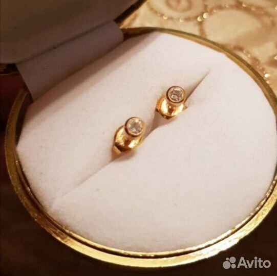 Серьги гвоздики