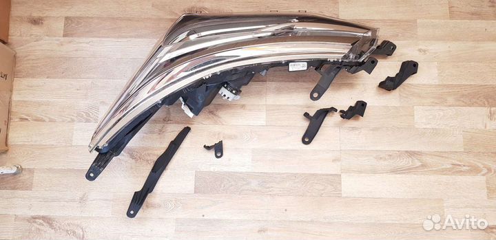 Ремонтные крепления фар Toyota Corolla 170/180