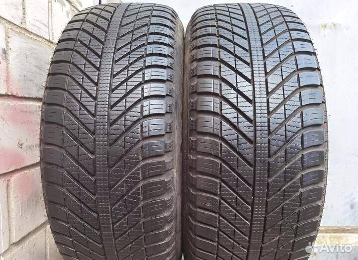 Goodyear Vector 4Seasons 235/55 R17 99V