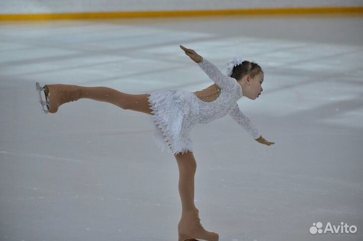 Платье для выступлений на льду 120-130