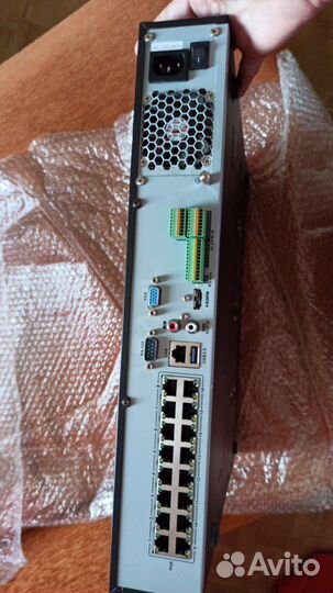 IP-видеорегистратор Hikvision DS-7716NI-E4/16P