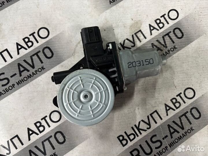 Моторчик стеклоподъемника передний правый