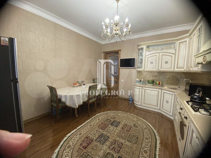 3-к. квартира, 109 м², 4/5 эт.