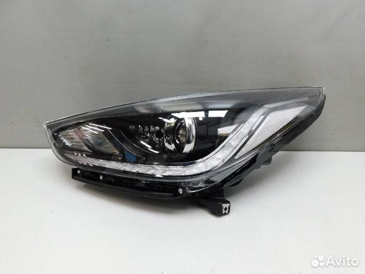 Фара левая Hyundai Solaris