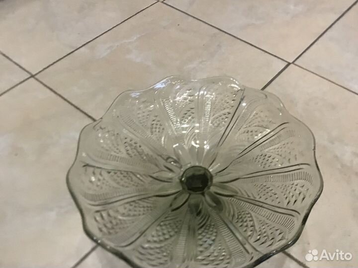 Графины, стопки, вазы д/фруктов, кувшин и стаканы