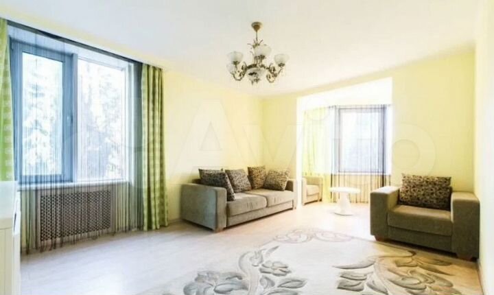 3-к. квартира, 90 м², 4/18 эт.