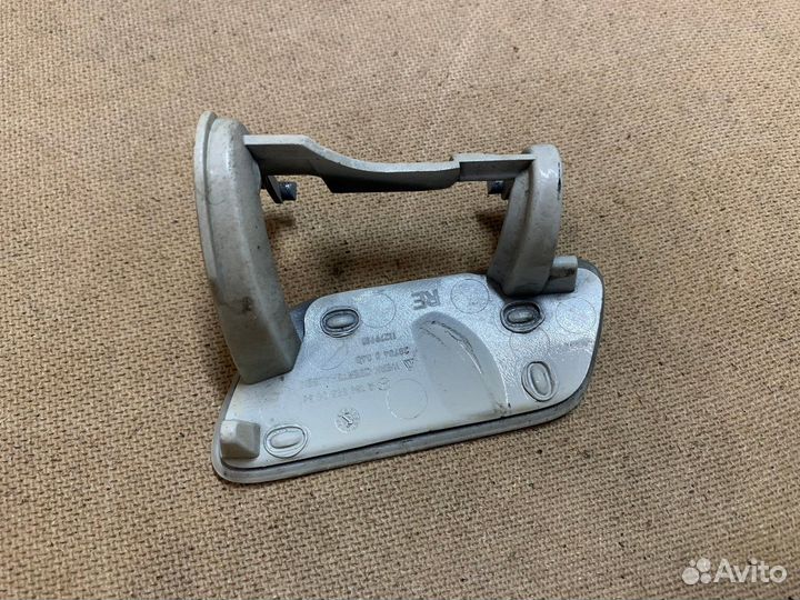 Крышка форсунки омывателя фары правая GLA X156