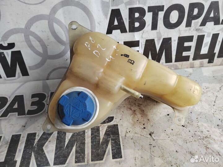 Расширительный бачок Audi A8 D2