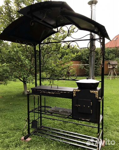 Мангал с крышей