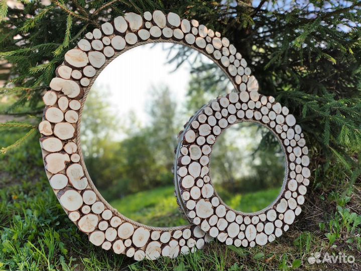 Зеркало. Рамка из можжевельника
