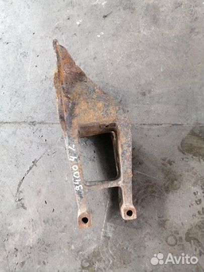 Кронштейн реактивной тяги International