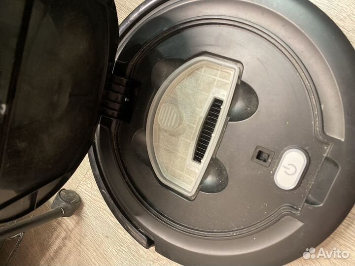 Робот пылесос redmond на зап части