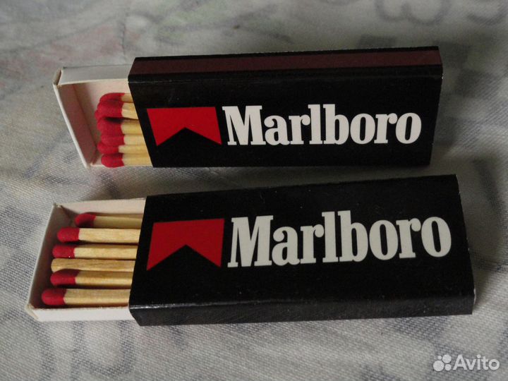 Мальборо, два акционных спичечных коробка