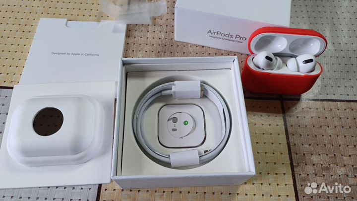 Беспроводные наушники apple airpods Model A2083