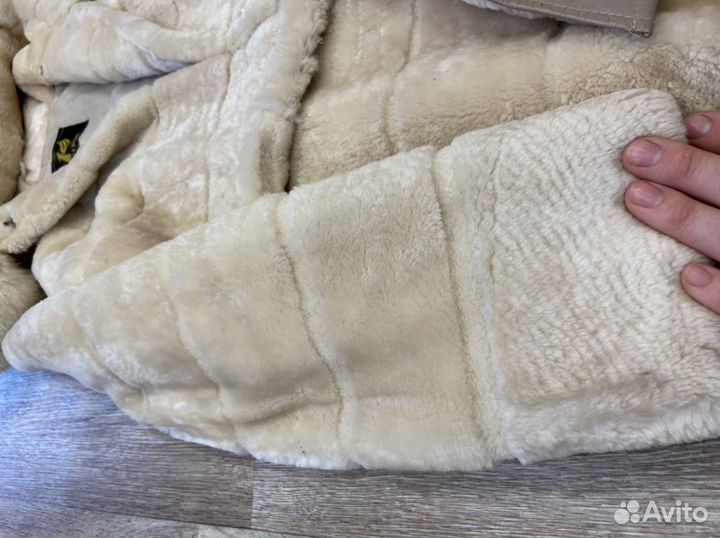 Шуба мутоновая с капюшоном 48