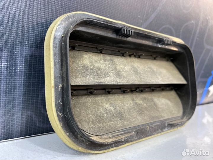 Решетка вентиляции Volkswagen Touareg 7L BMV 2005