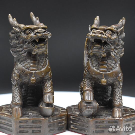 Бронзовая статуэтка 