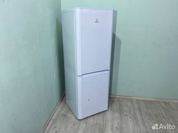 Холодильник Indesit