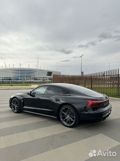 Audi e-tron GT 476 AT, 2021, 14 000 км