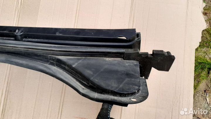 Жабо Панель под стекло Hyundai Elantra 6 AD 2016