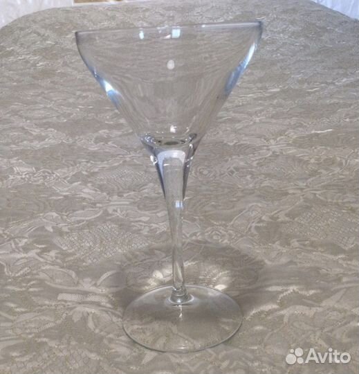 Новый красивый бокал