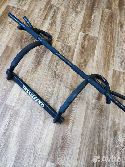 Турник Torneo в дверной проем