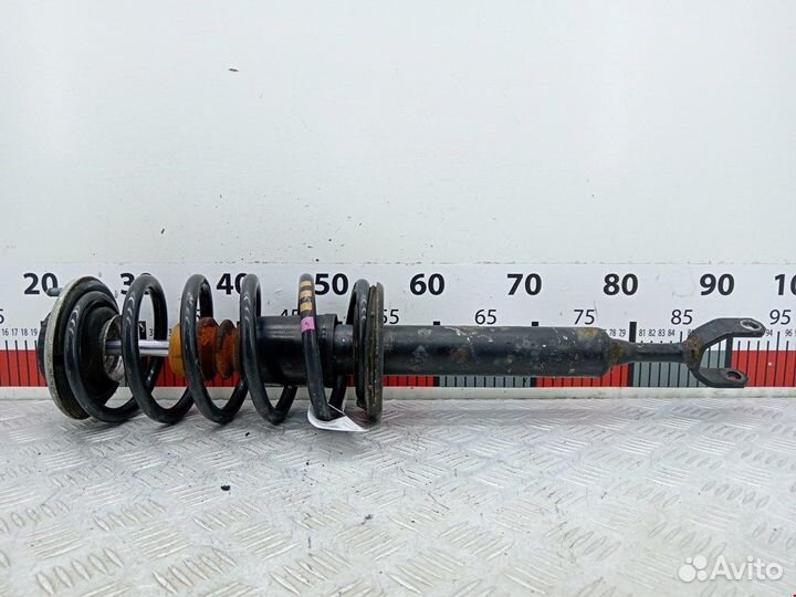 Стойка для Volkswagen Passat 5