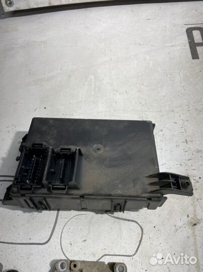 Блок предохранителей салонный Opel Corsa D