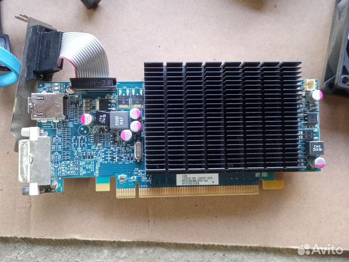 Материнская плата с процессором и памятью