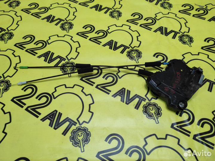 Замок двери передний правый Toyota Camry ACV40