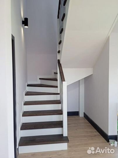 Отделка ступеней деревом