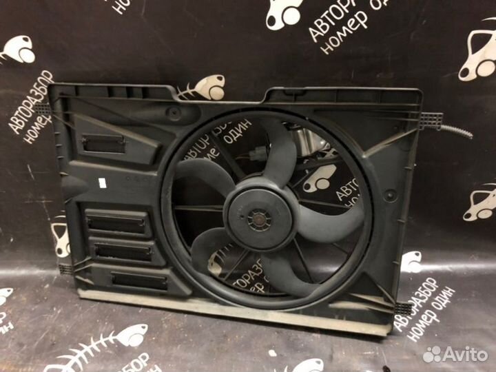 Вентилятор охлаждения Ford Focus 3 хетчбэк 1 2011