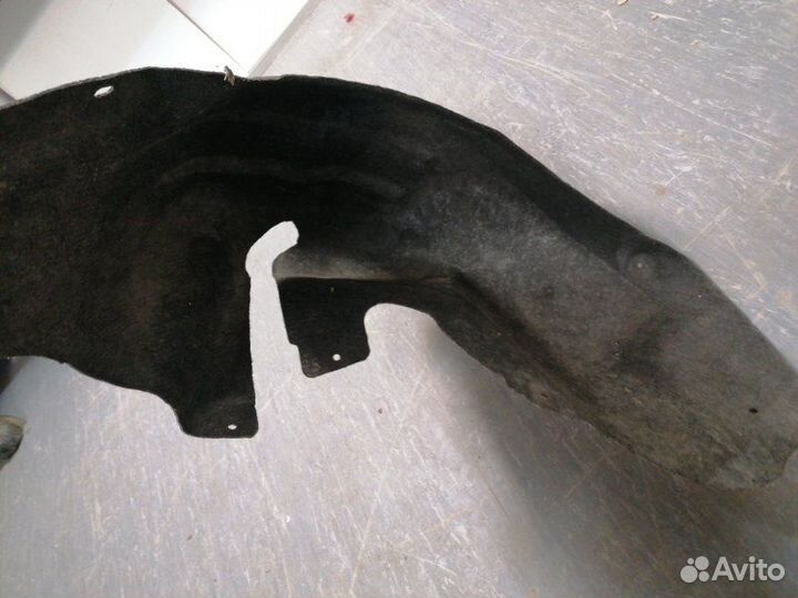 Подкрылок локер задний правый Ford Fiesta