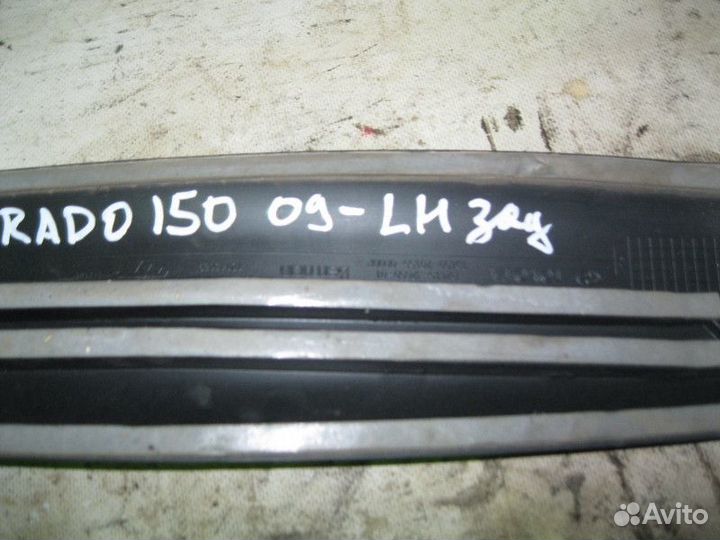 Накладка двери задней левой Toyota Land Cruiser (1