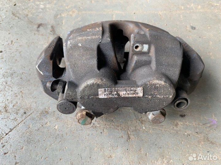 Суппорт передний правый Mercedes-Benz R-Class W251