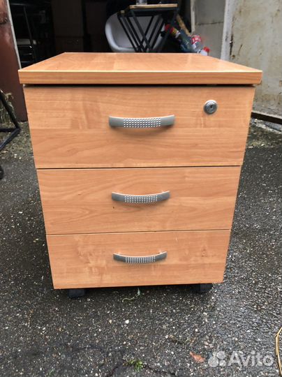 Тумбы для дома и офиса