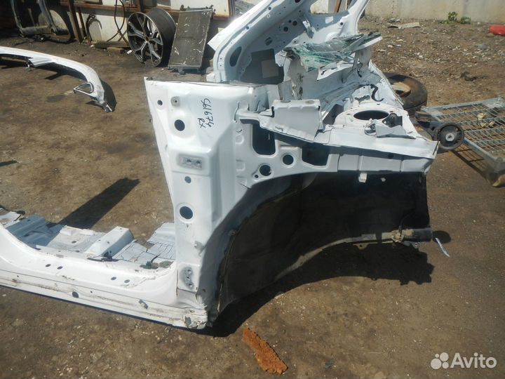 Панель боковая кузова/стойка правая Lexus RX270/RX350/RX450h