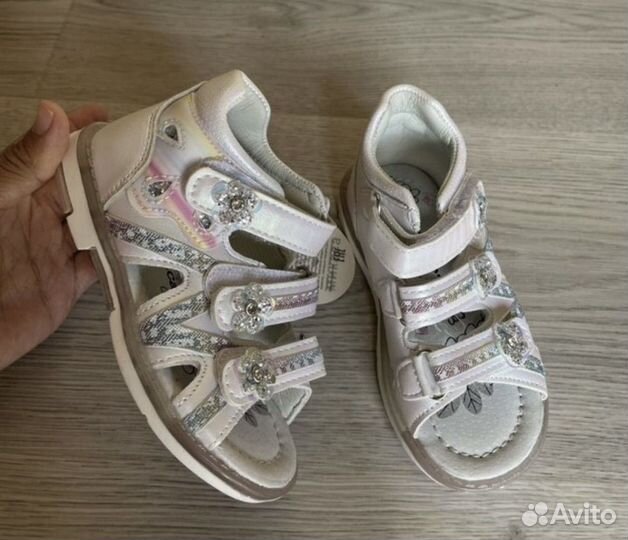 Сандалии для девочки