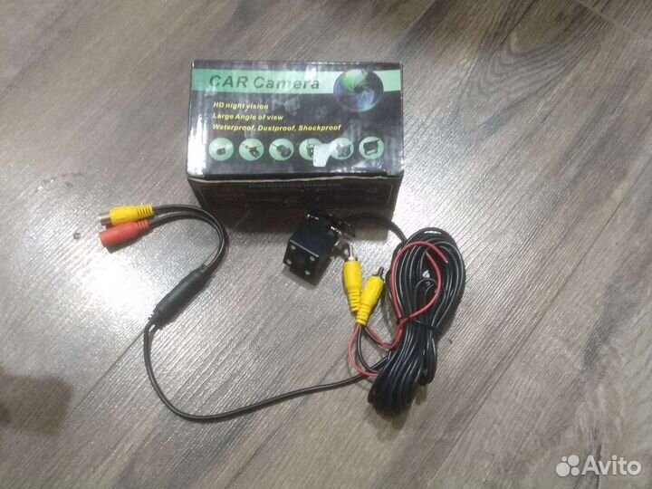 Камера заднего и провода для подключения