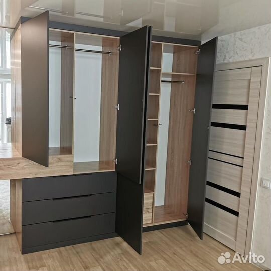 Шкаф в детскую